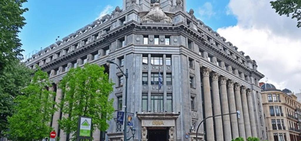 Η "μάχη" της BBVA για την Sabadell βάζει τους επενδυτές σε δίλημμα Η "μάχη" της BBVA για την Sabadell βάζει τους επενδυτές σε δίλημμα
